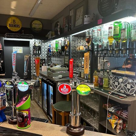 The Angel Inn Troed-y-rhiw Eksteriør bilde